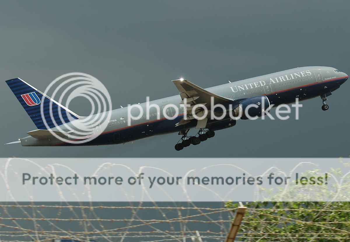N779UAtakeoff.jpg