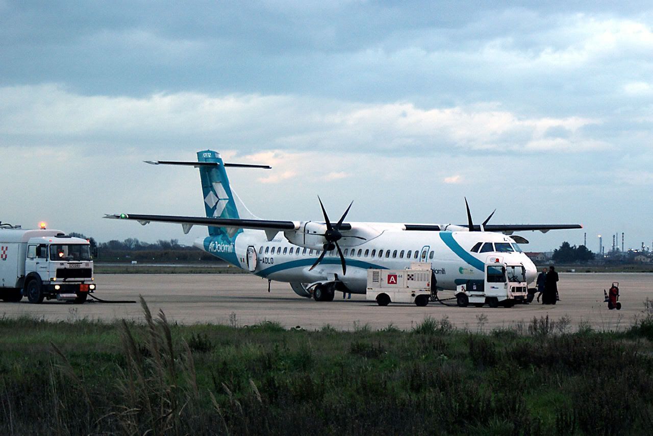 ATR-72LIPY.jpg