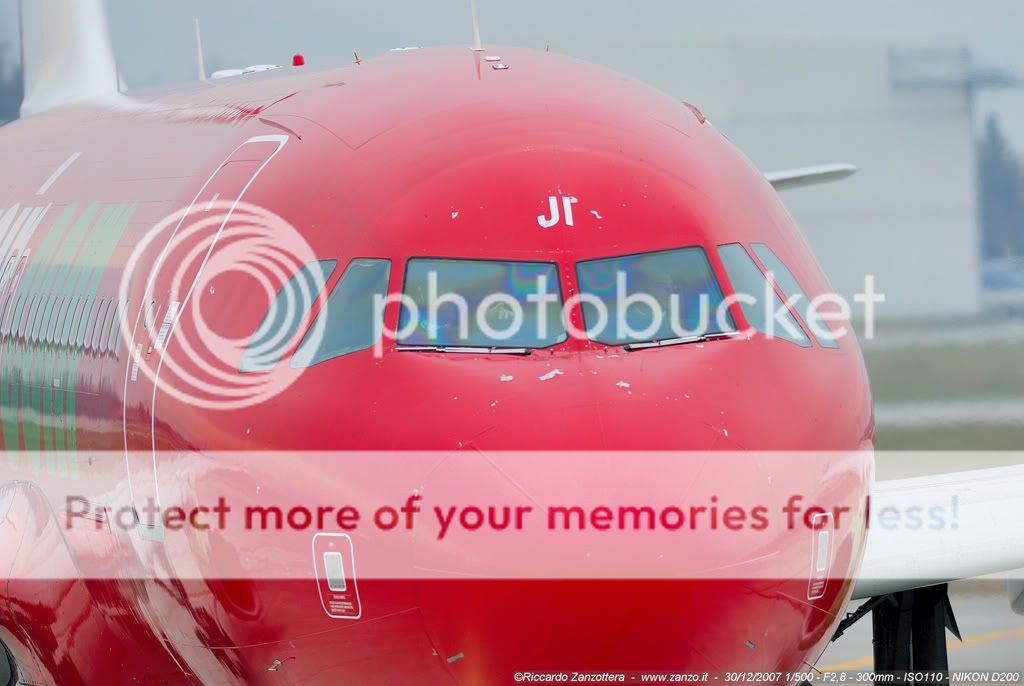 Myair_EI-DJI_A320_ASC12283_30122007.jpg