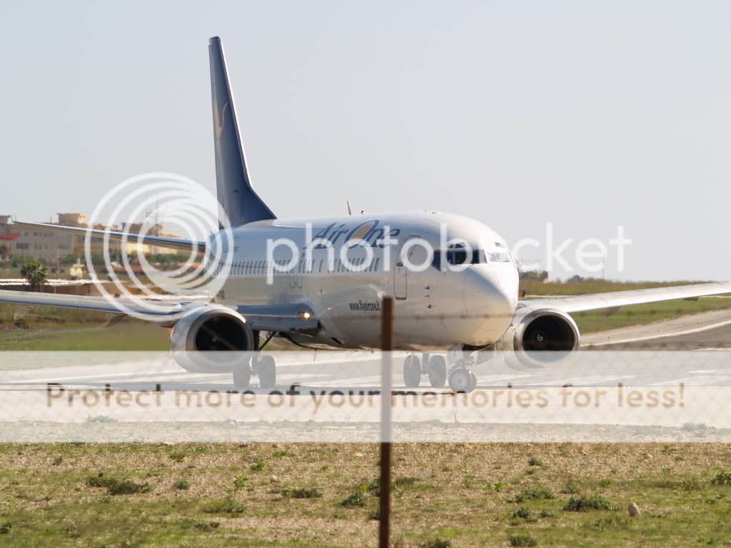TU230600.jpg