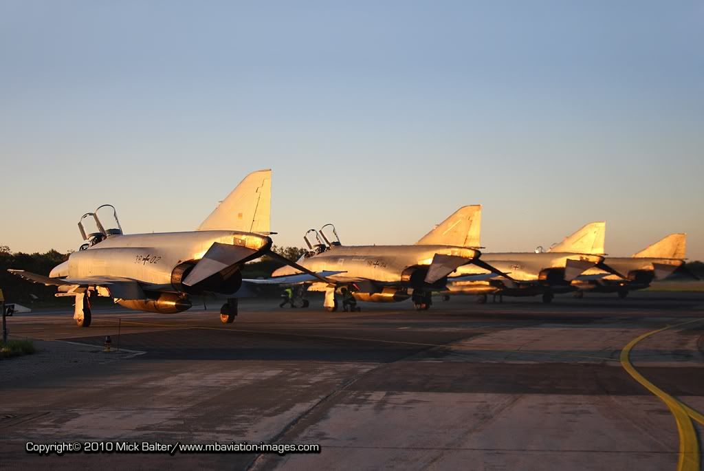 MBAviationImagesETNTSunriseFltLineFr.jpg