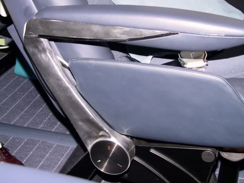 005_seatdetail.jpg