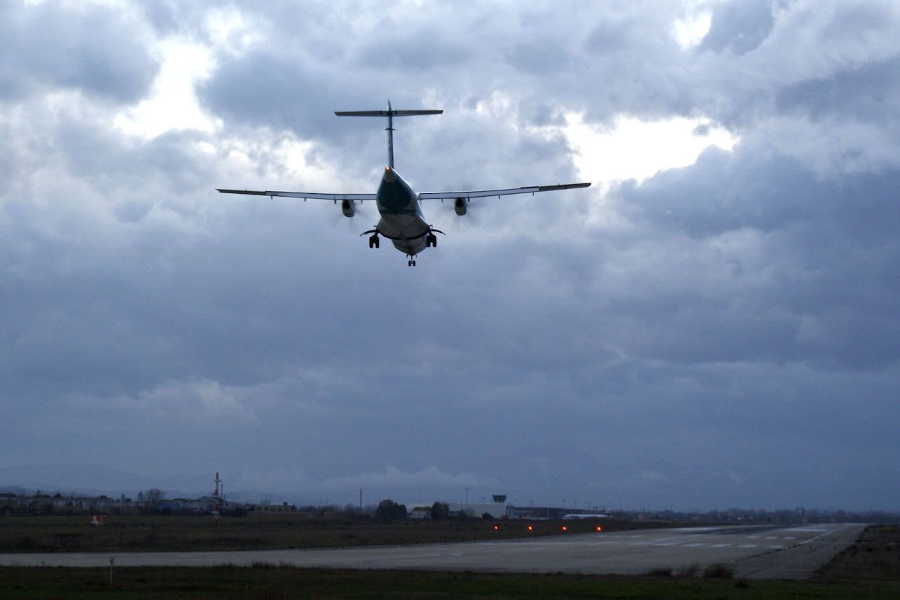 ATR-72-LDGLIPY.jpg