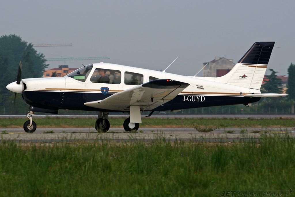LIN0804_12_I-GUYD.jpg