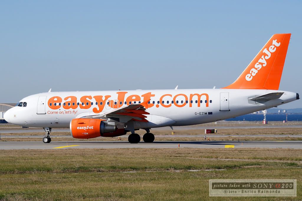 Airbus-A320-Easy-Jet-IIMarseille.jpg