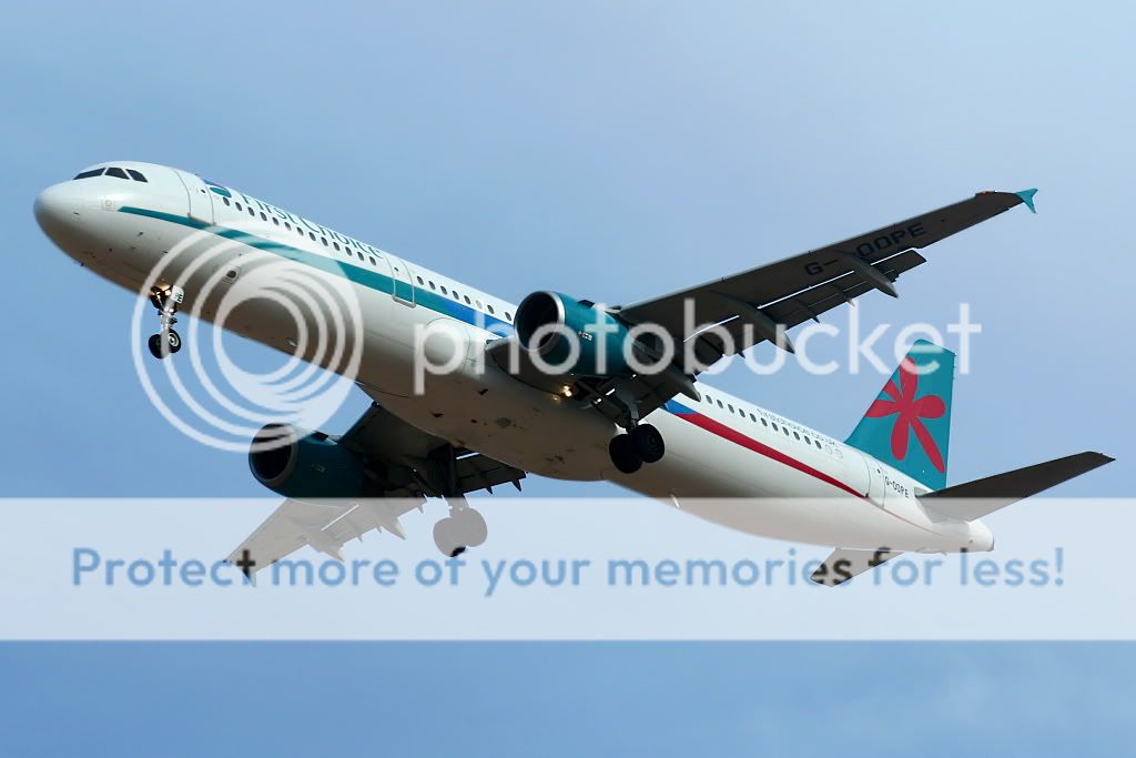 G-OOPEFue2504.jpg
