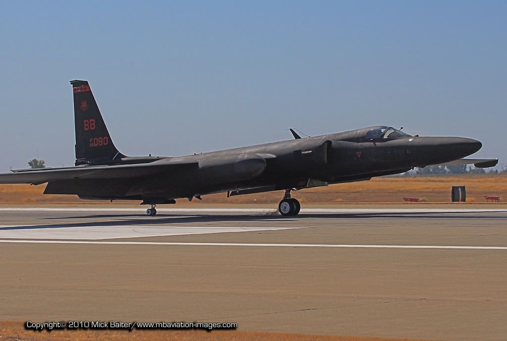 MBAviationImagesBealeSingleRwyTDown.jpg