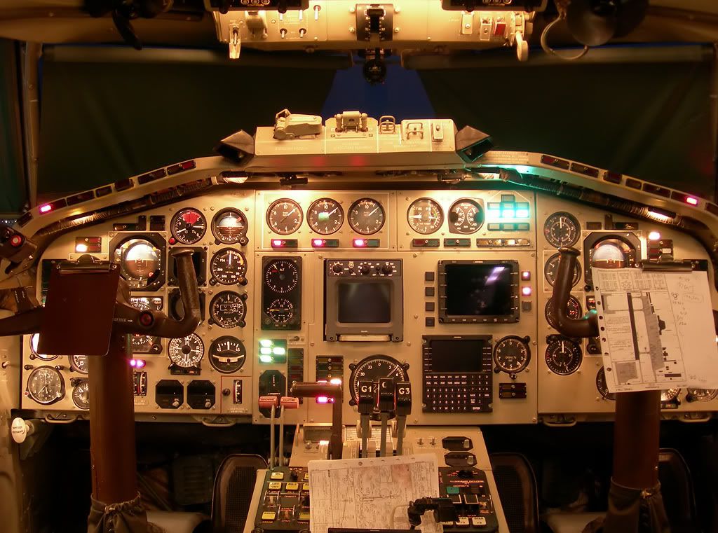102-COCKPIT-TRN.jpg