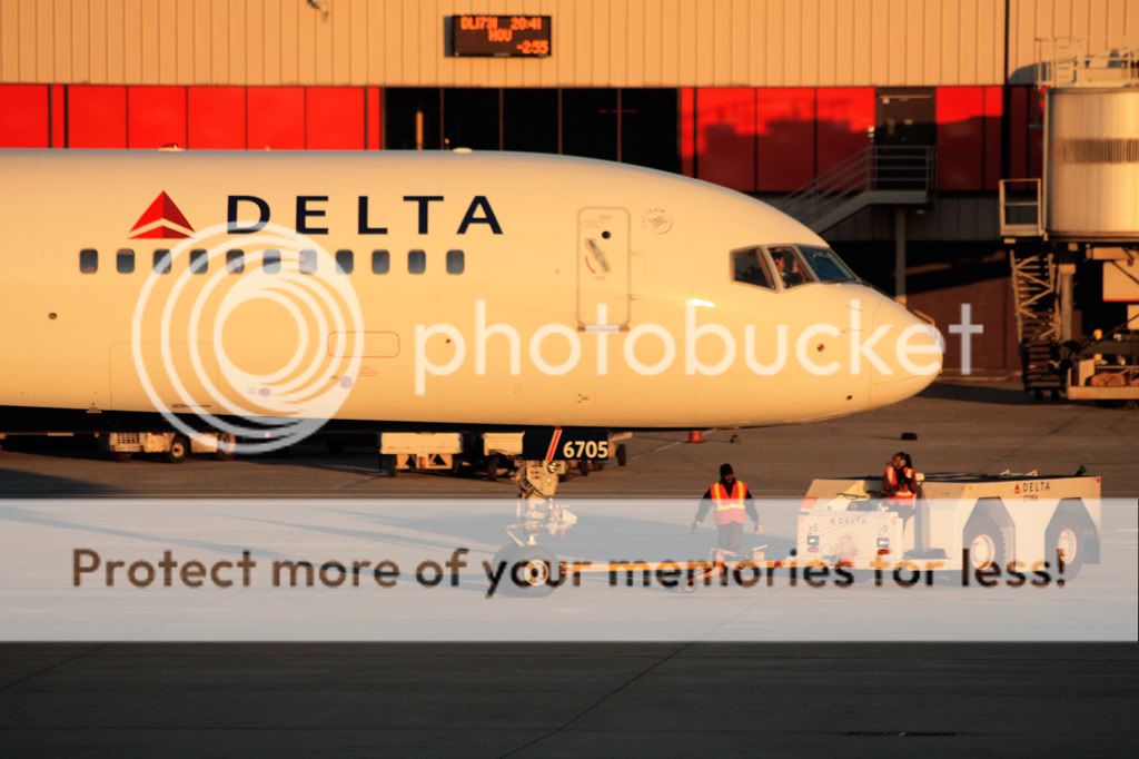 B757PushBack.jpg
