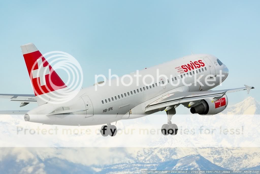 Swiss_HB-IPX_A319_ASC13380_27012007.jpg