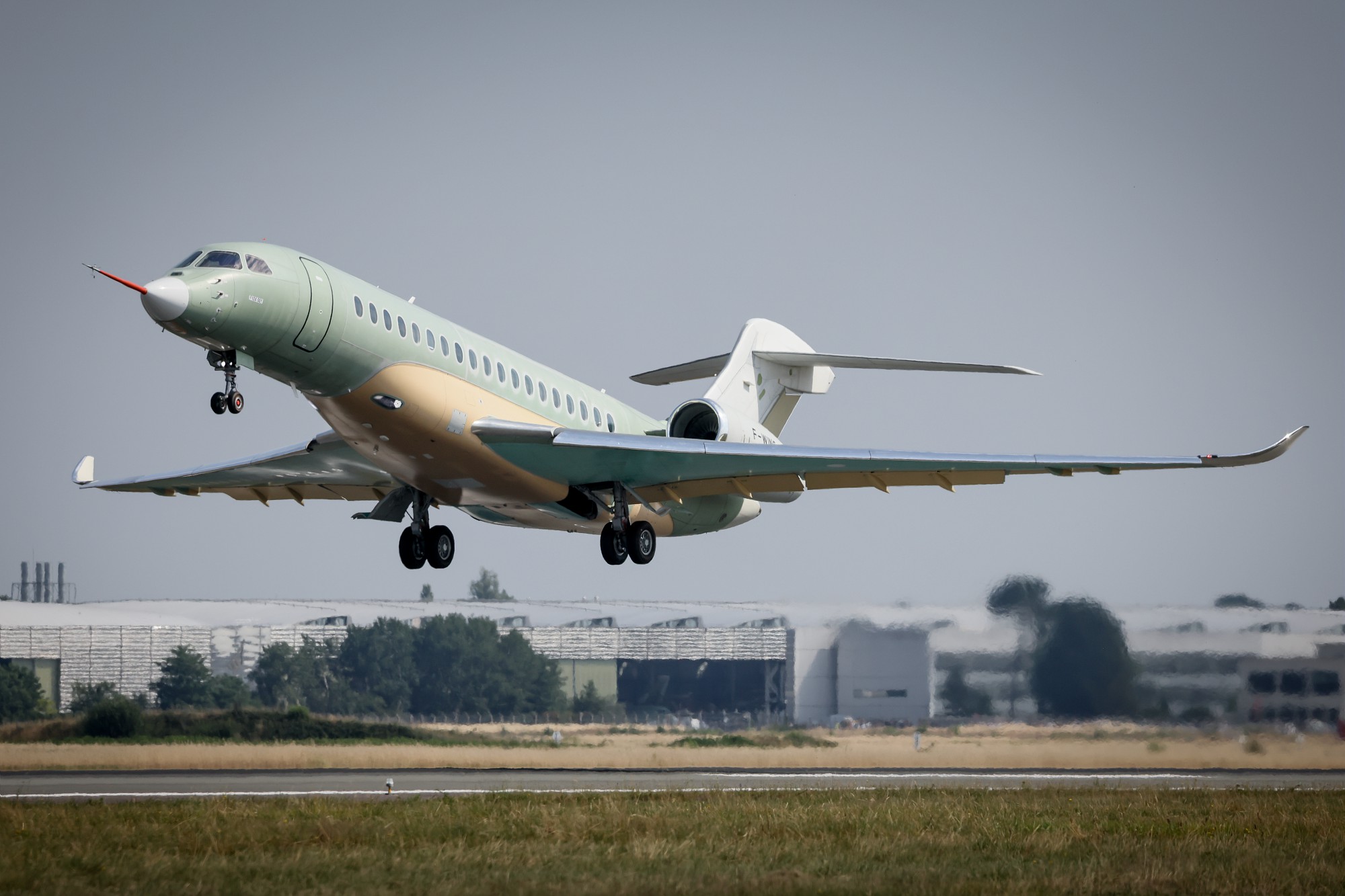 www.dassault-aviation.com