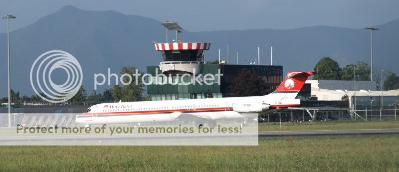 EI-CNRtaxiY.jpg