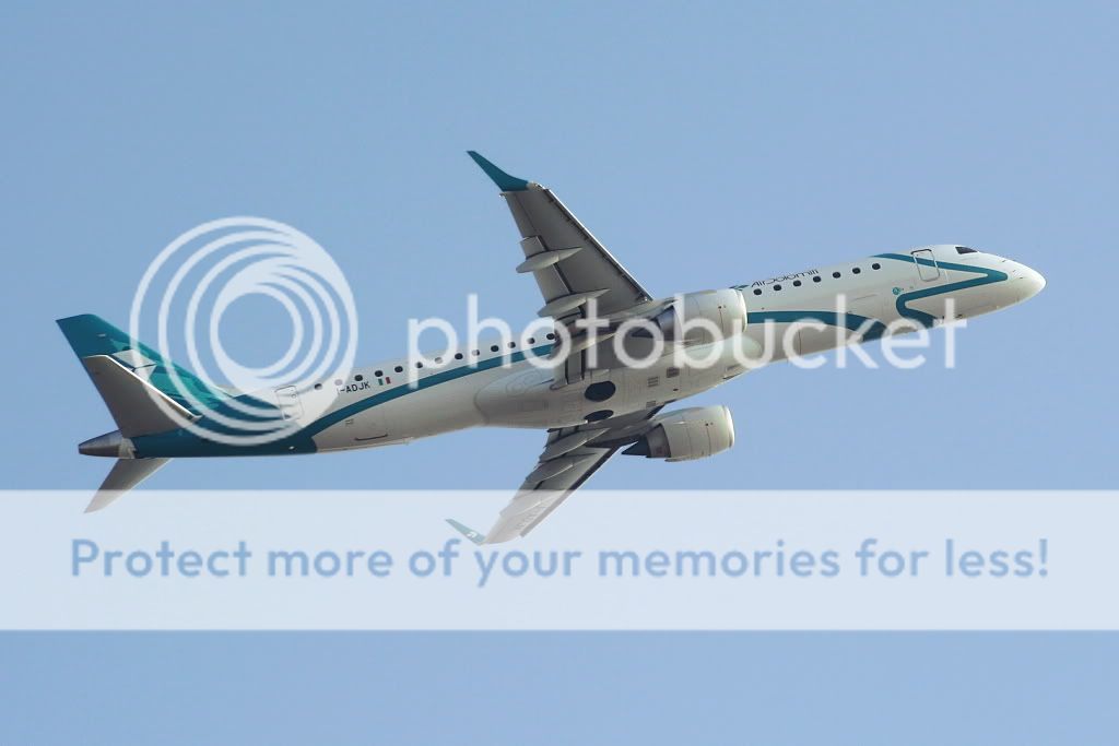 I-ADJKVrn2402takeoff.jpg