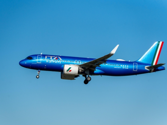 Spain fines the main low-cost airlines operating in the country 170 million euros, with the primary target being the Irish carrier Ryanair, for charging an additional fee for carrying a suitcase.  España sanciona con 170 millones de euros de multa a las principales aerolíneas de bajo coste que operan en el país, siendo la principal afectada la irlandesa Ryanair, por el hecho de cobrar un coste extra por llevar una maleta.  News-cronaca-Barcelona,Spain  Friday, November, 22, 2024 (Photo by Eric Renom/LaPresse) Spain fines the main low-cost airlines operating in the country 170 million euros, with the primary target being the Irish carrier Ryanair, for charging an additional fee for carrying a suitcase.  España sanciona con 170 millones de euros de multa a las principales aerolíneas de bajo coste que operan en el país, siendo la principal afectada la irlandesa Ryanair, por el hecho de cobrar un coste extra por llevar una maleta.  News-cronaca-Barcelona,Spain  Friday, November, 22, 2024 (Photo by Eric Renom/LaPresse)